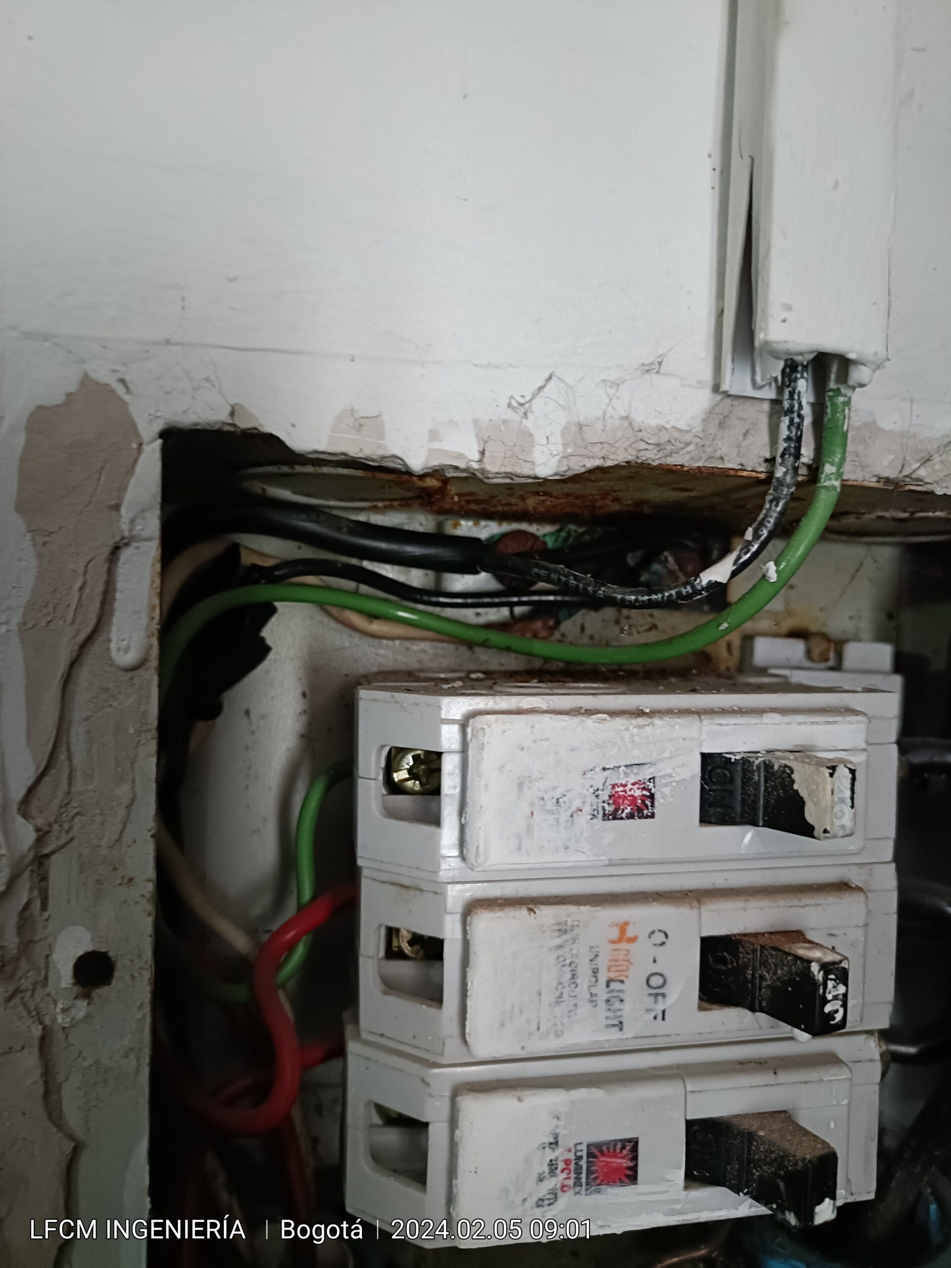 Servicio de revisiones eléctricas - Imagen 4