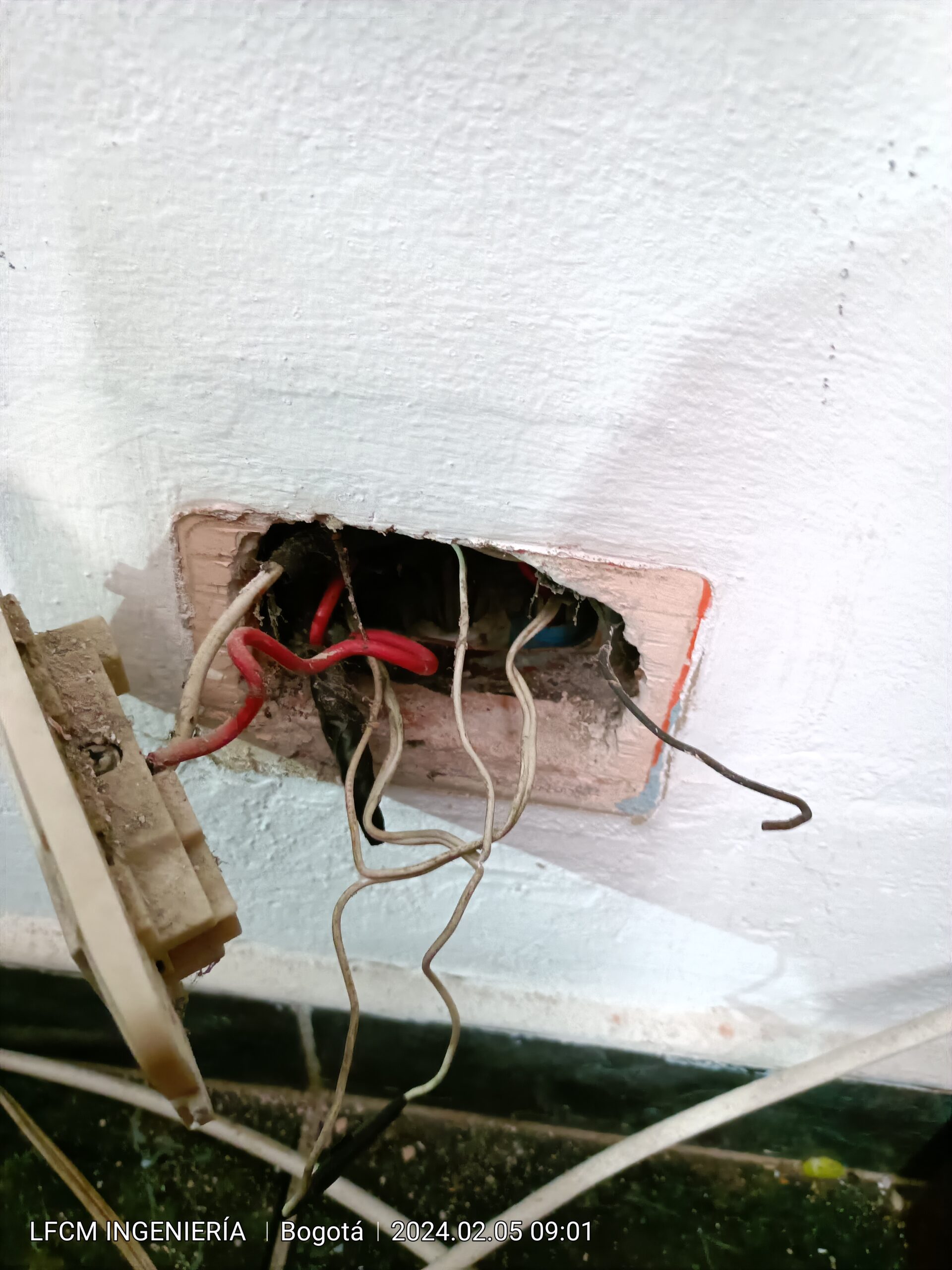 Servicio de revisiones eléctricas - Imagen 3