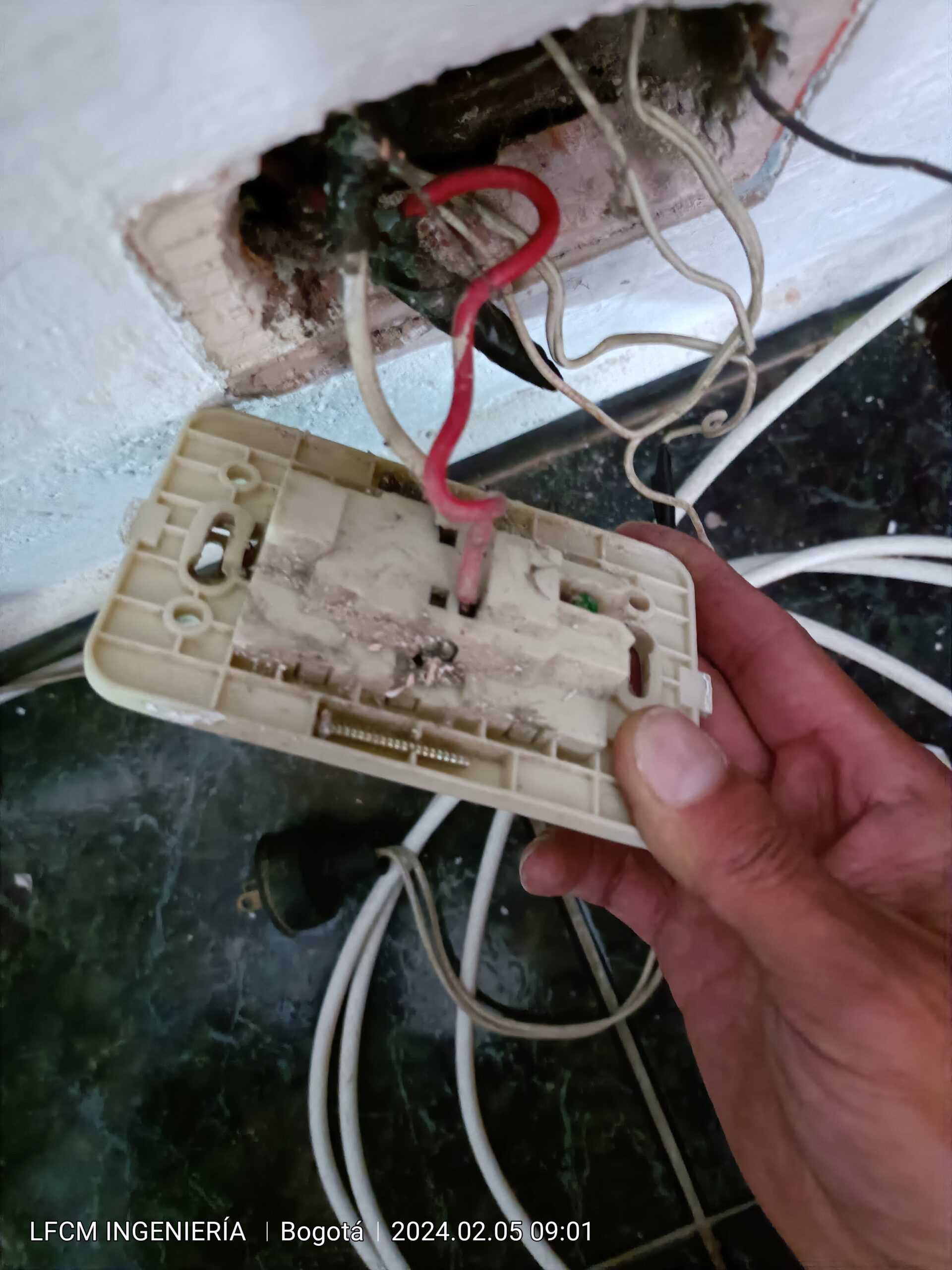 Servicio de revisiones eléctricas - Imagen 2