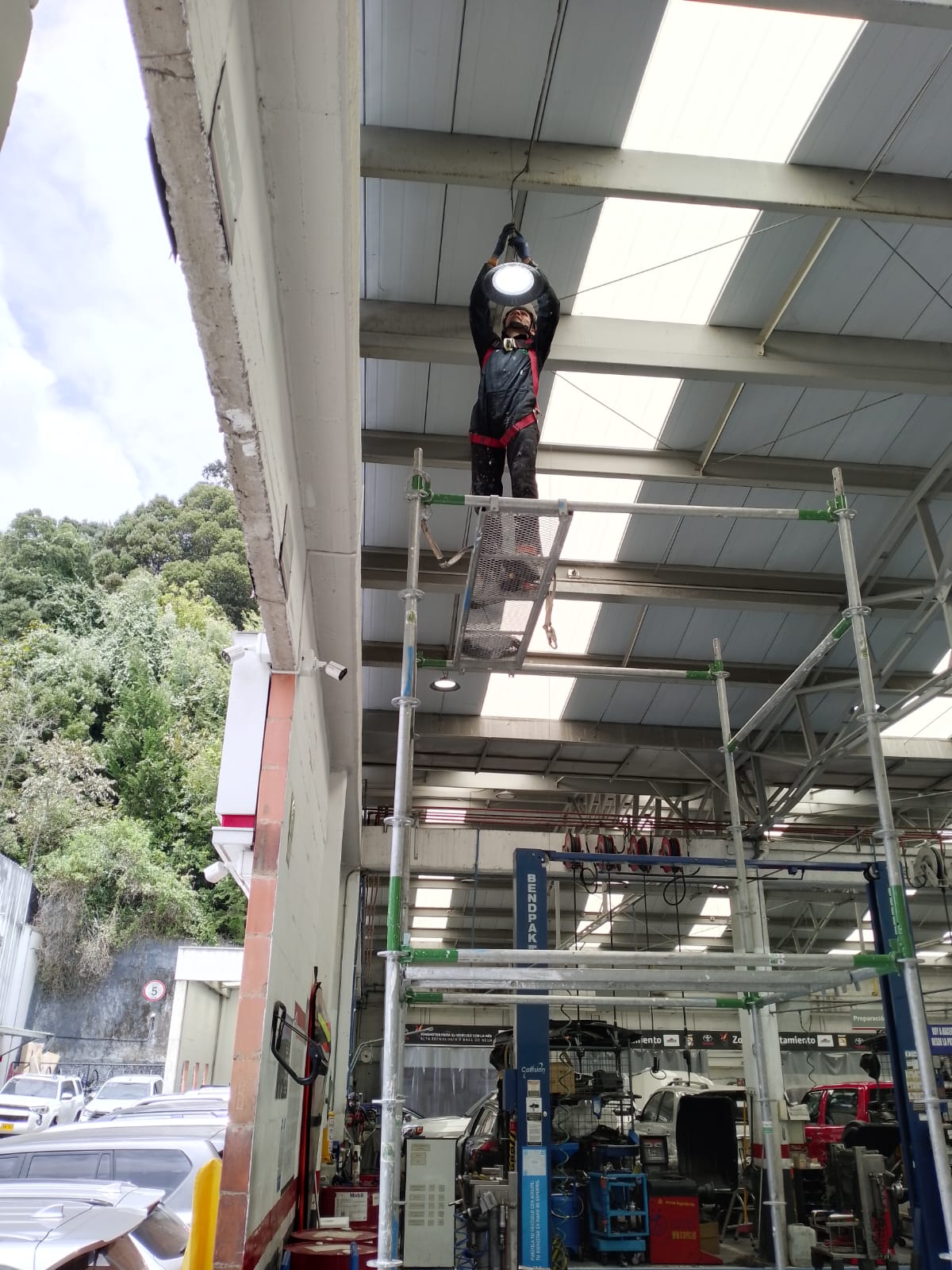 Servicio de revisiones eléctricas - Imagen 6